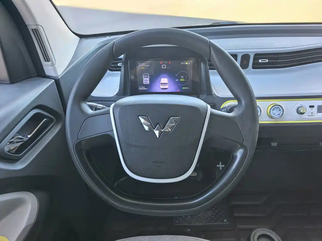 Wuling MINIEV — миниатюра 6