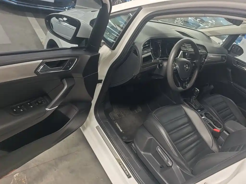 Volkswagen Touran — миниатюра 16