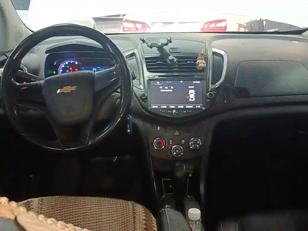 Chevrolet Trax — миниатюра 10