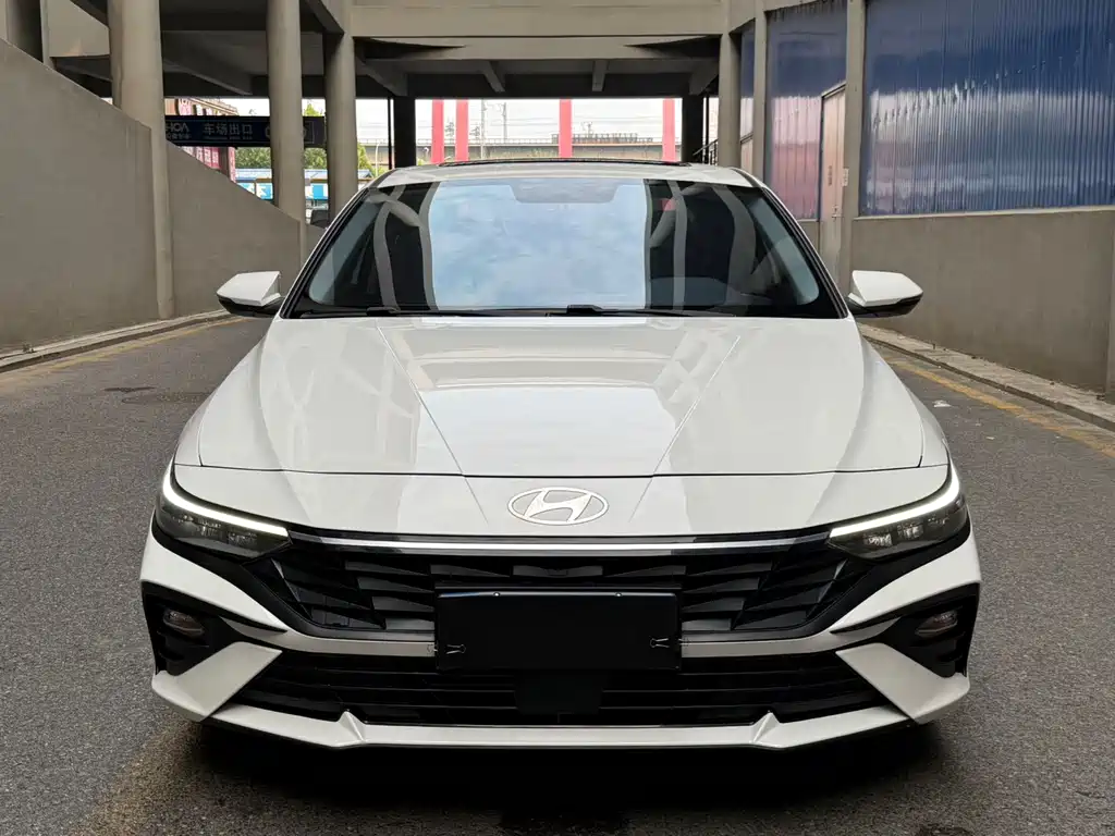 Hyundai Elantra — миниатюра 2