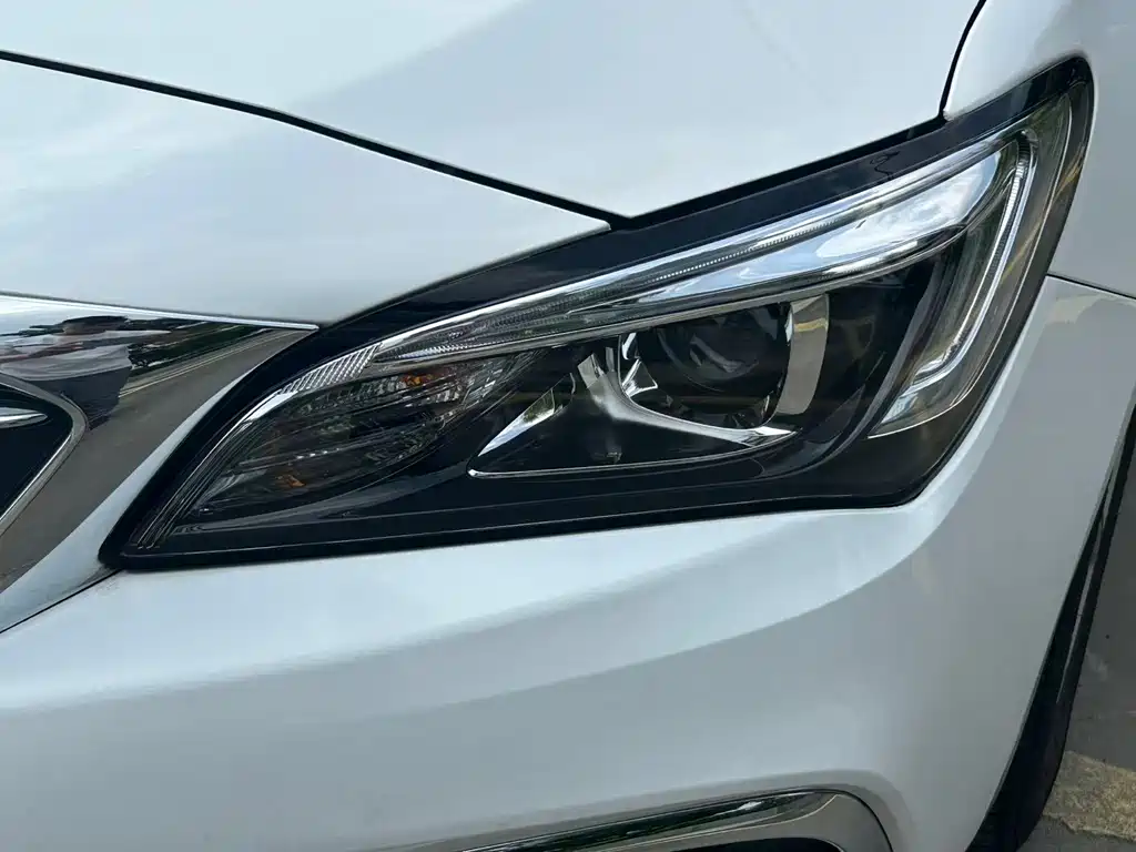 Buick Verano — миниатюра 17