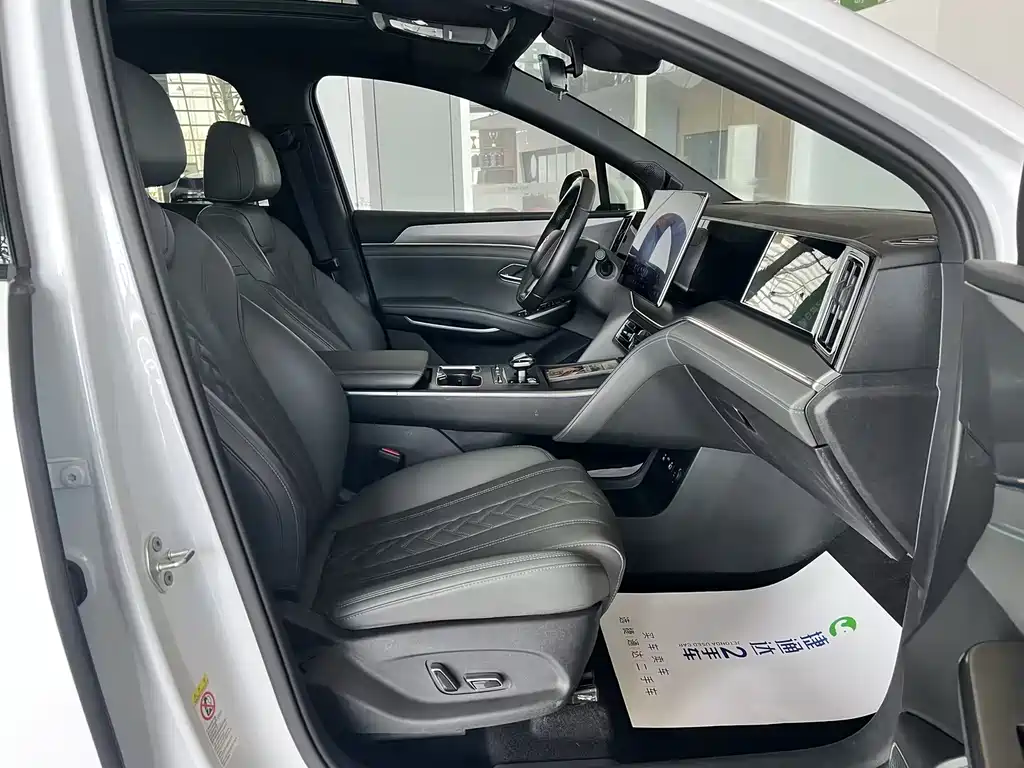 BYD L DM-i — миниатюра 31