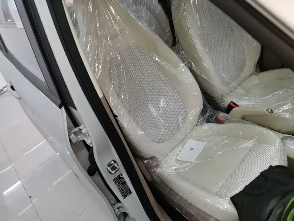 Wuling MINIEV — миниатюра 25