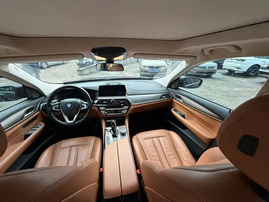BMW 6 Series GT — миниатюра 6