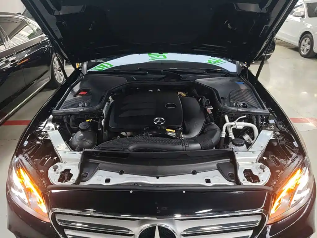 Mercedes-Benz E-Class — миниатюра 20