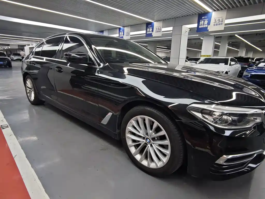 BMW 5 Series — миниатюра 9