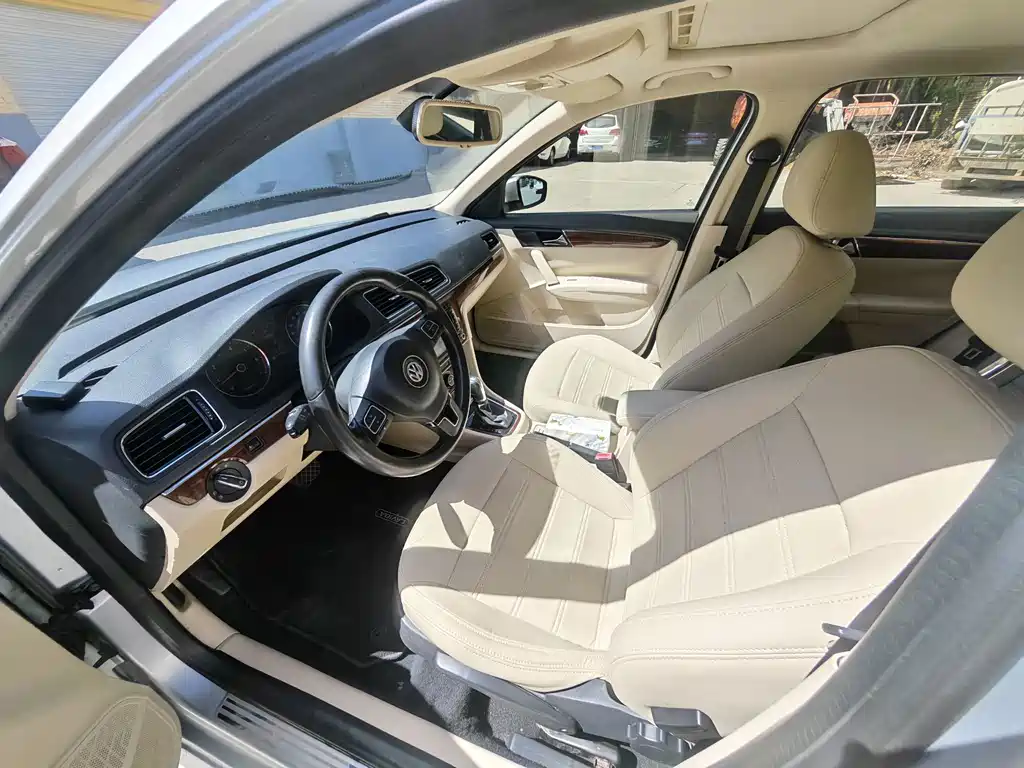 Volkswagen Lavida — миниатюра 9