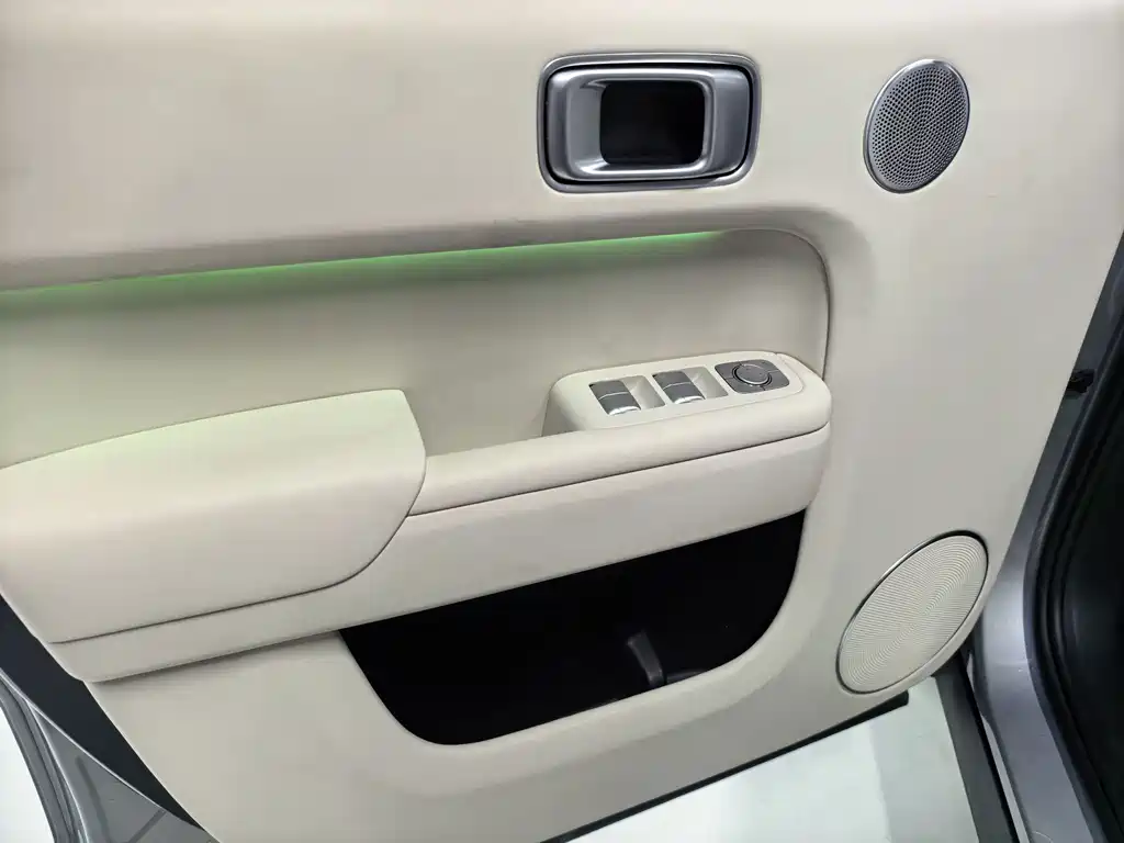 Li Auto Li L8 — миниатюра 4