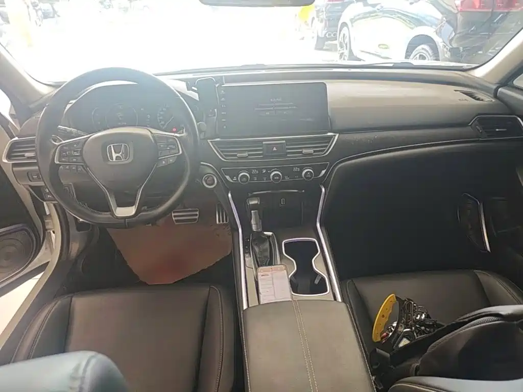Honda Accord — миниатюра 10