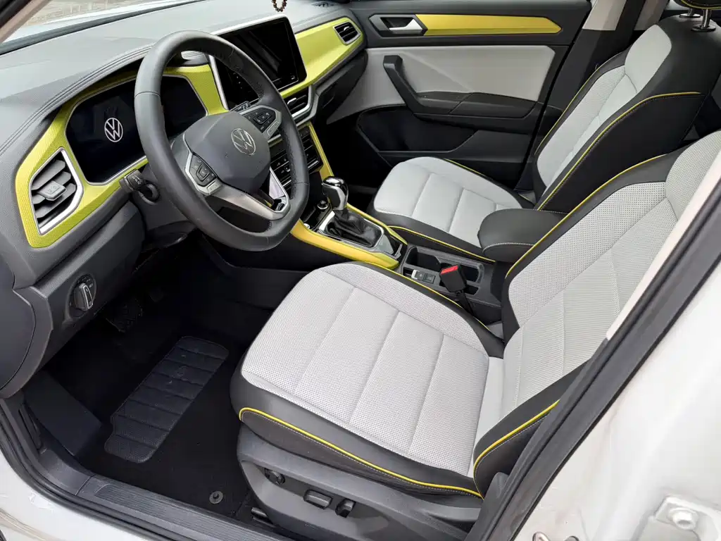 Volkswagen T-Roc — миниатюра 9