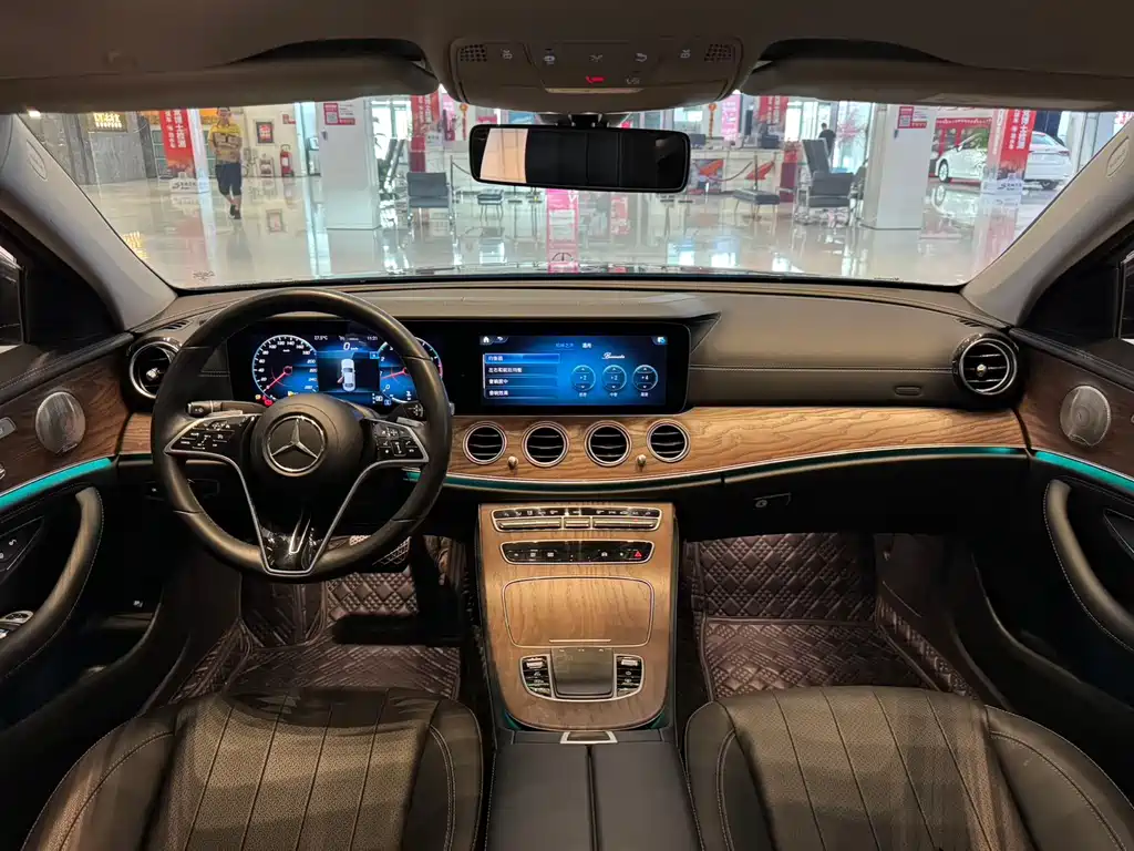 MERCEDES-BENZ E CLASS