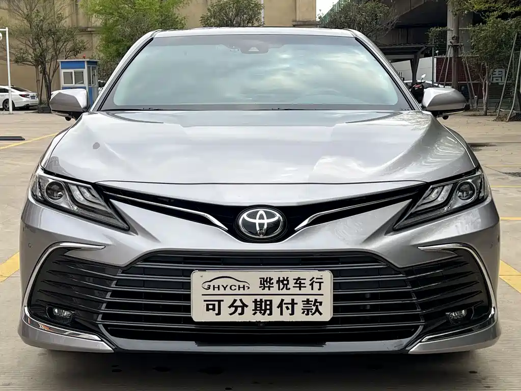 TOYOTA CAMRY