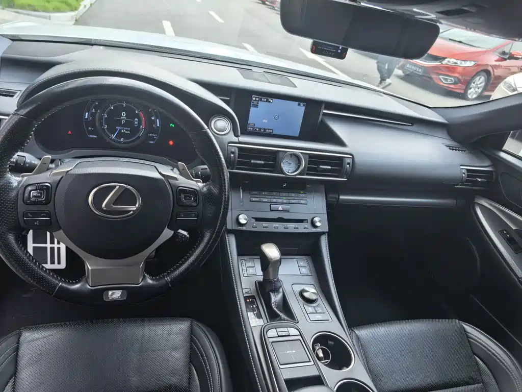 Lexus RC — миниатюра 14