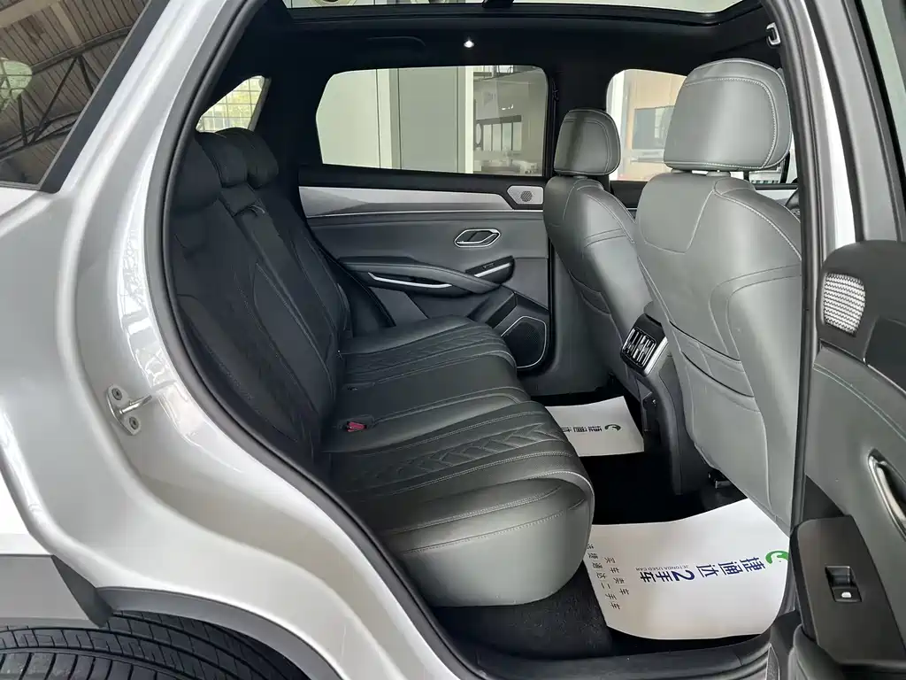 BYD L DM-i — миниатюра 8