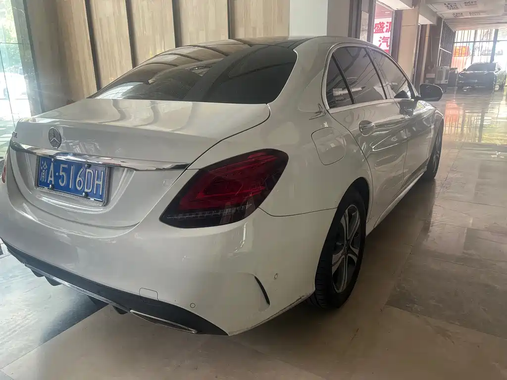 Mercedes-Benz C-Class — миниатюра 12