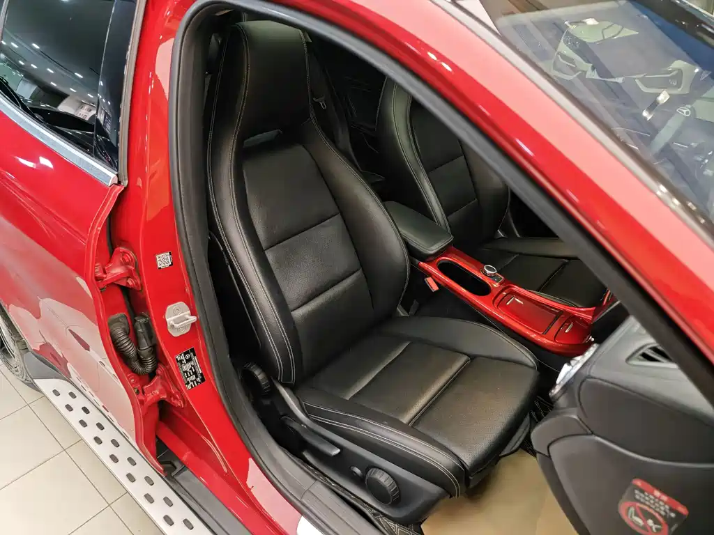 Mercedes-Benz GLA — миниатюра 32