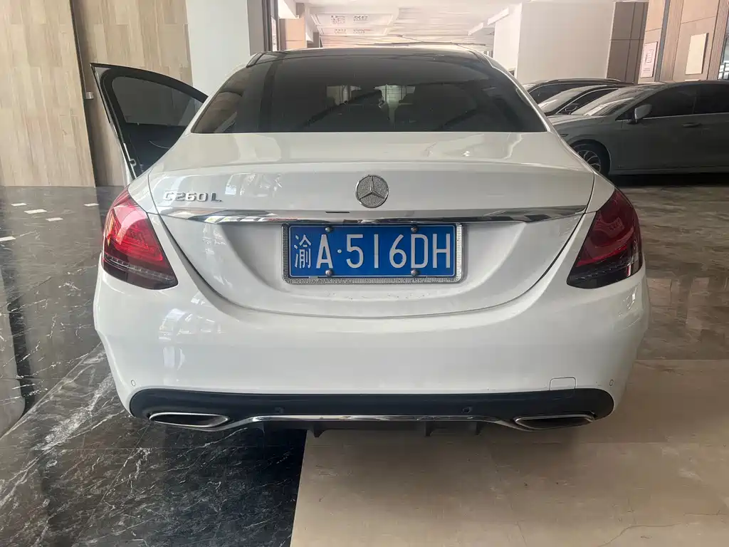 Mercedes-Benz C-Class — миниатюра 11