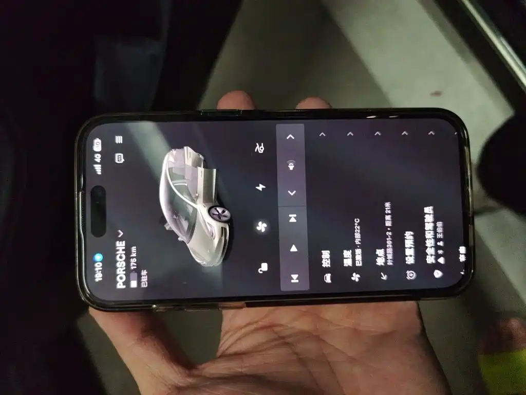 Tesla Model 3 — миниатюра 12