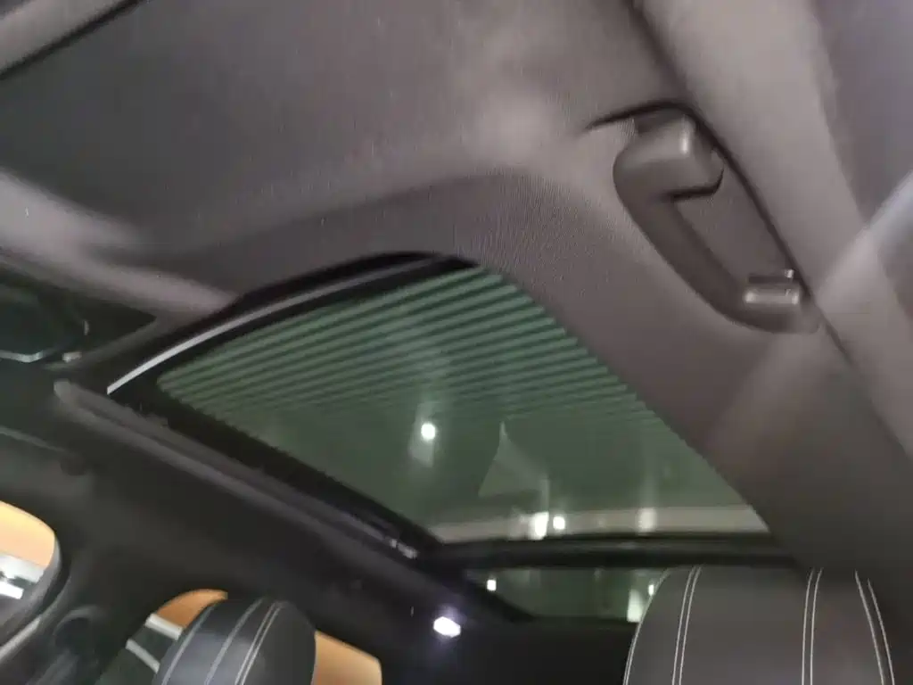 Land Rover Velar — миниатюра 18