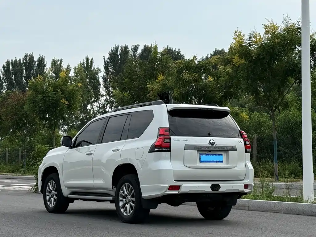 Toyota Prado — миниатюра 4