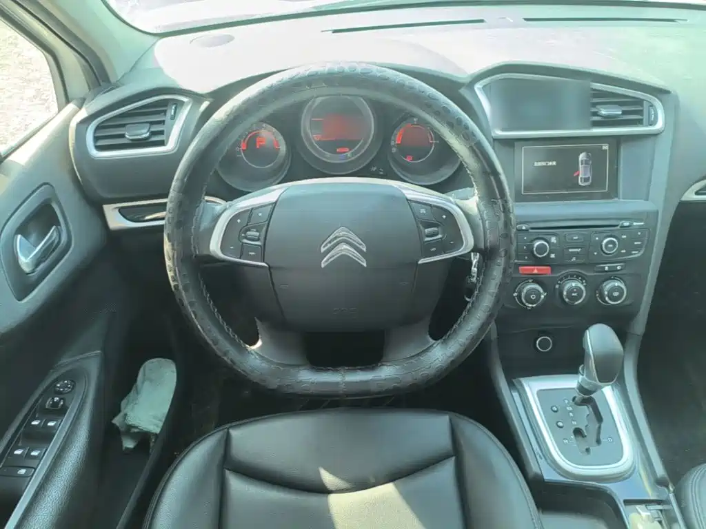 Citroen C4L — миниатюра 11