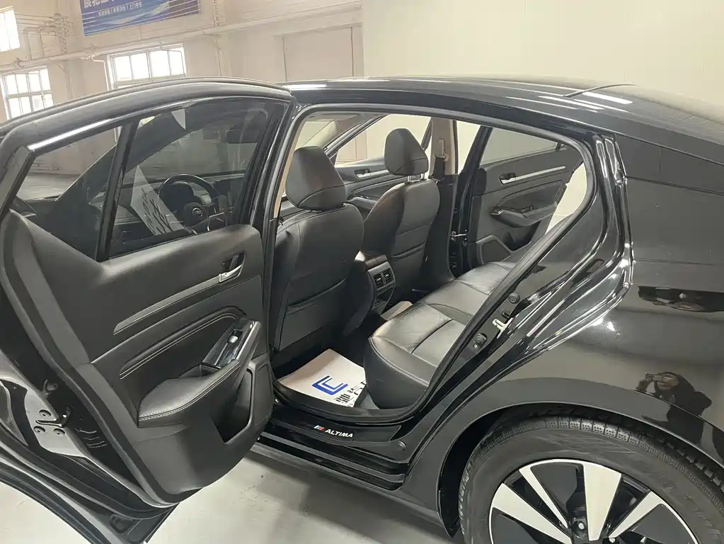 Nissan Teana — миниатюра 9