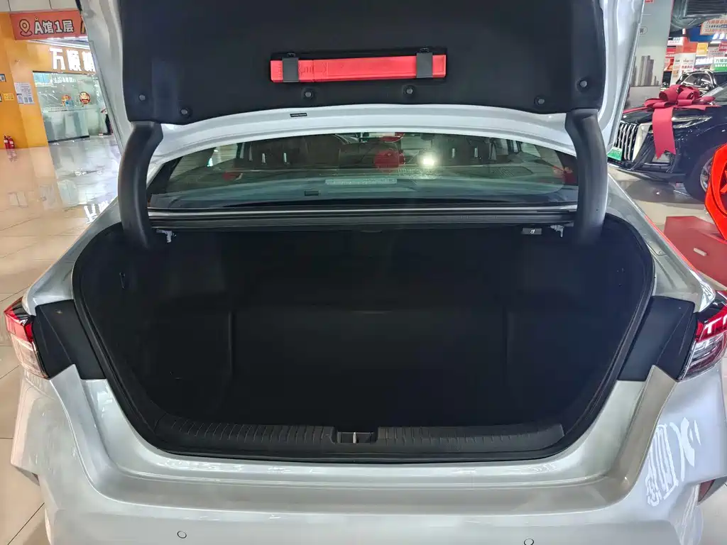 Honda Inspire PHEV — миниатюра 14