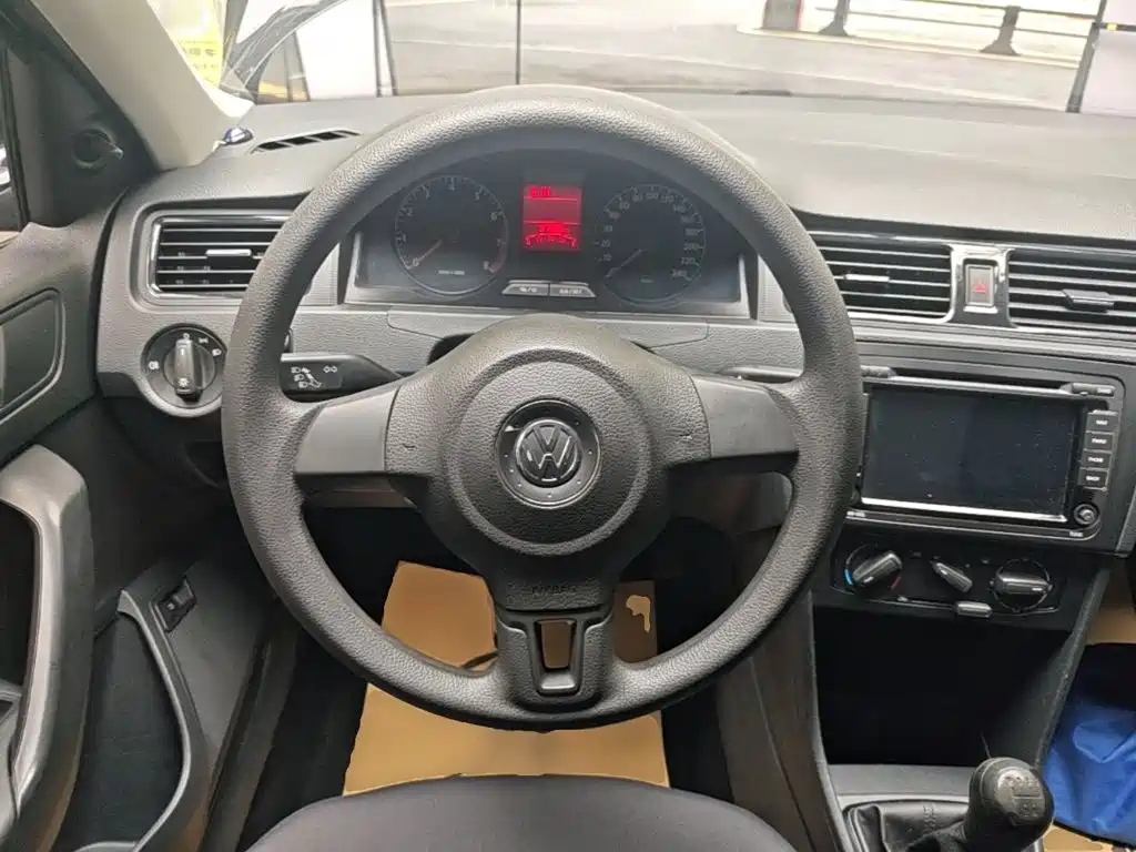 Volkswagen Santana — миниатюра 11
