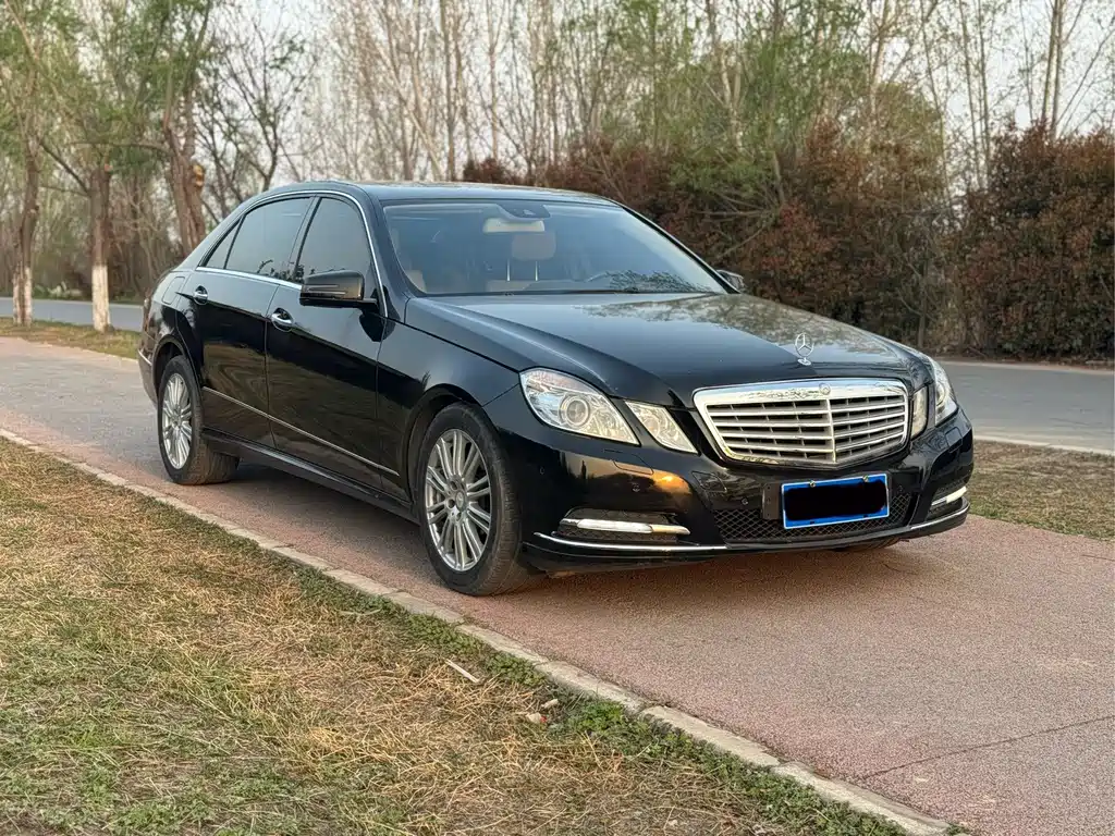 Mercedes-Benz E-Class — миниатюра 3