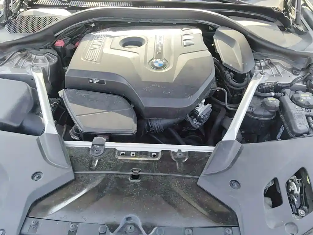 BMW 5 Series — миниатюра 20