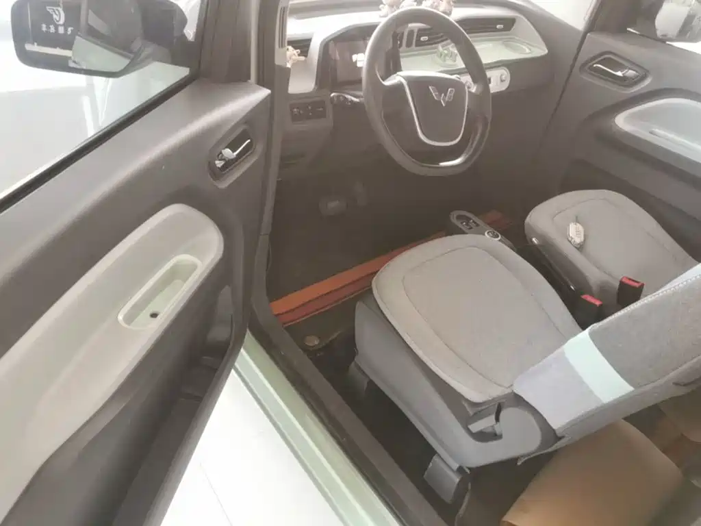Wuling MINIEV — миниатюра 16