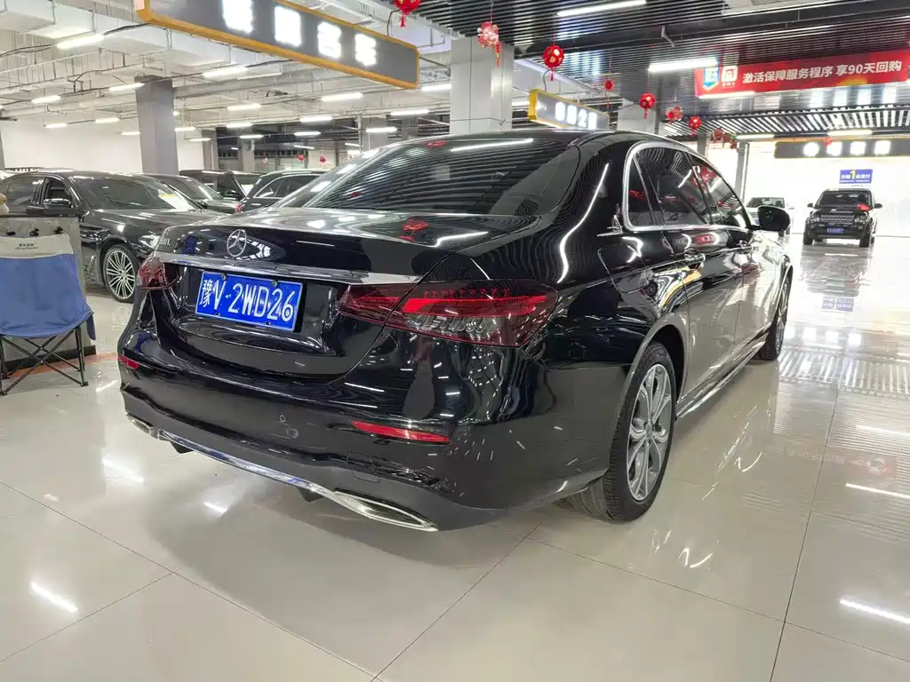 MERCEDES-BENZ E CLASS