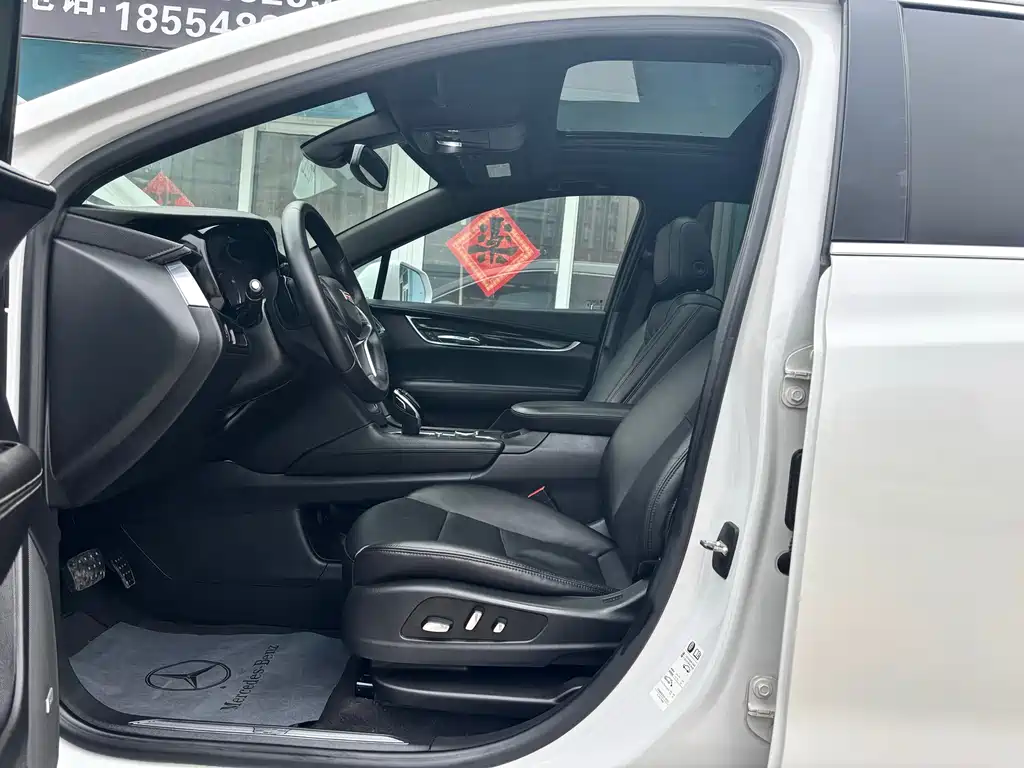 CADILLAC XT5