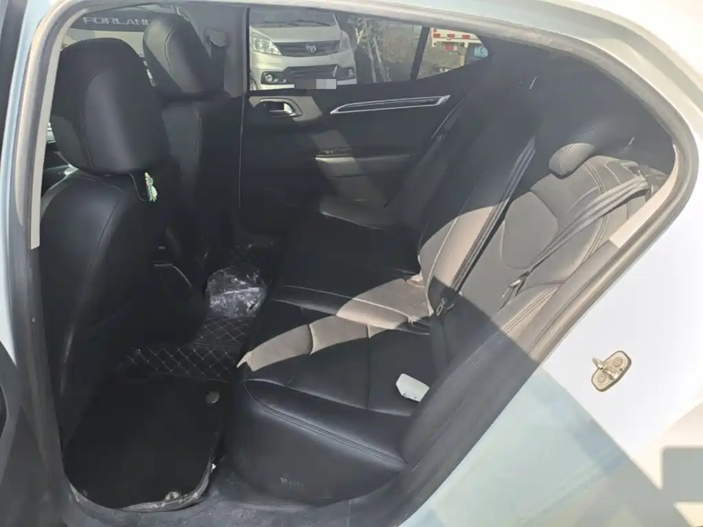 Citroen C4L — миниатюра 17
