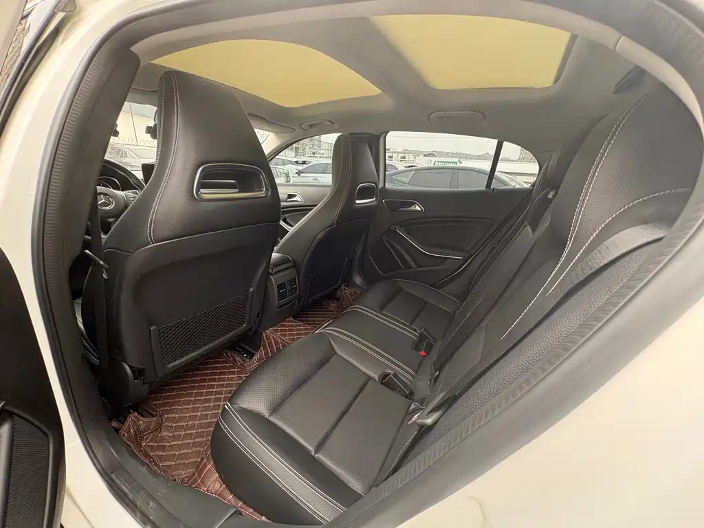 Mercedes-Benz GLA — миниатюра 11