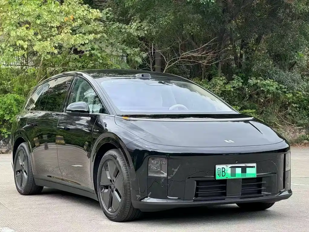 Li Auto Идеальный I8 — миниатюра 3