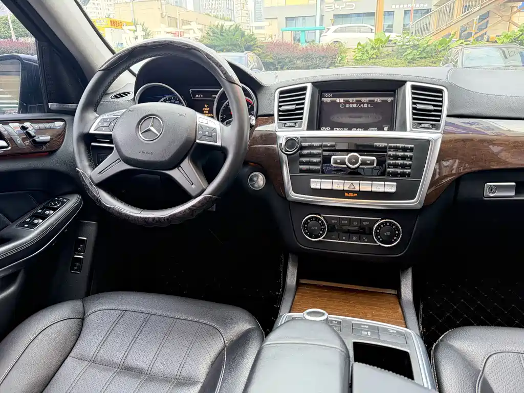 Mercedes-Benz GL-Class — миниатюра 13