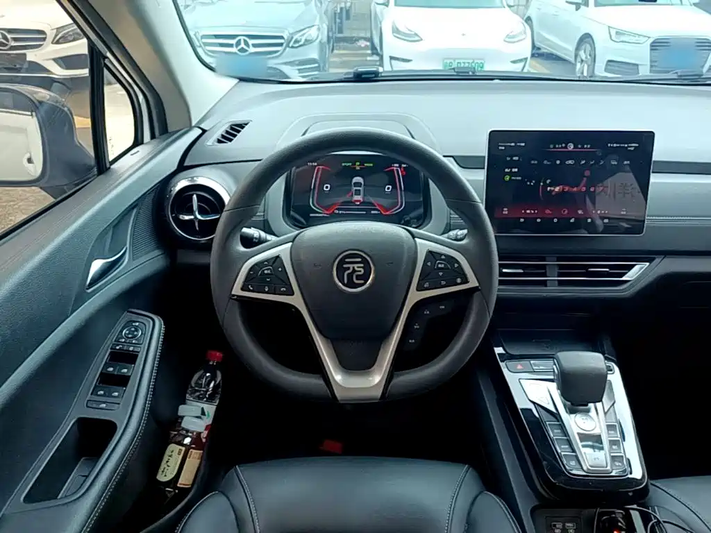 BYD Yuan EV — миниатюра 11