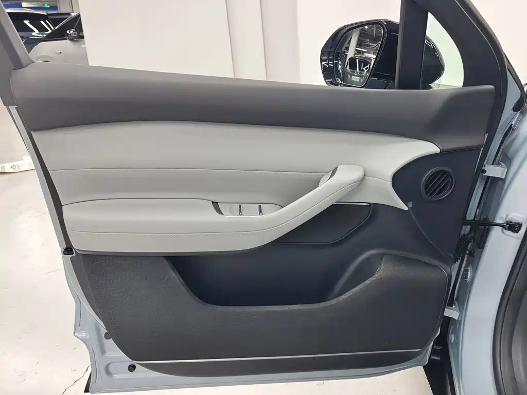 NIO ES6 — миниатюра 18