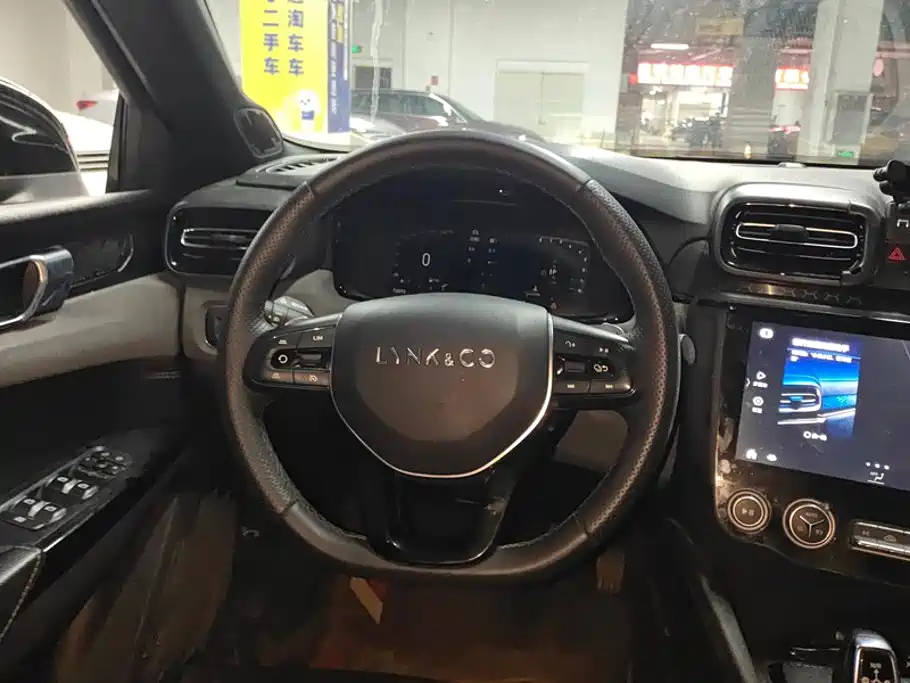 Lynk & Co 03 — миниатюра 15