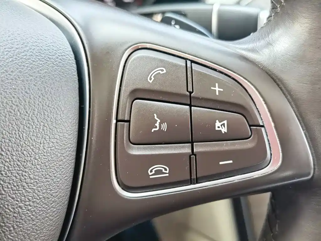 Mercedes-Benz GLC — миниатюра 31