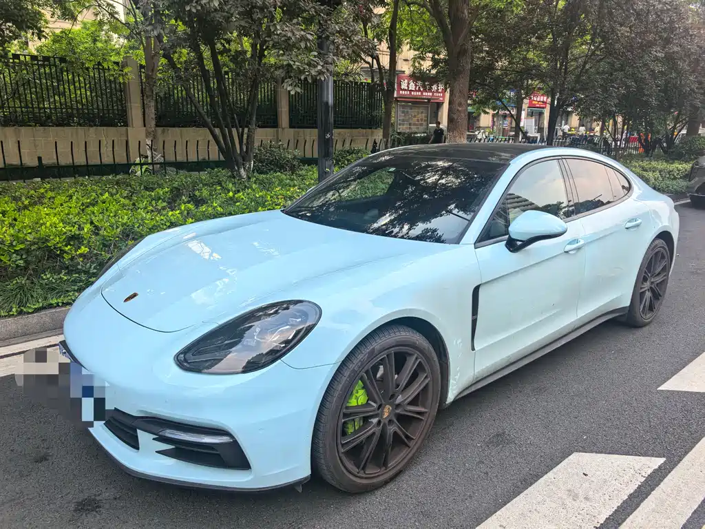 Купить Porsche Panamera