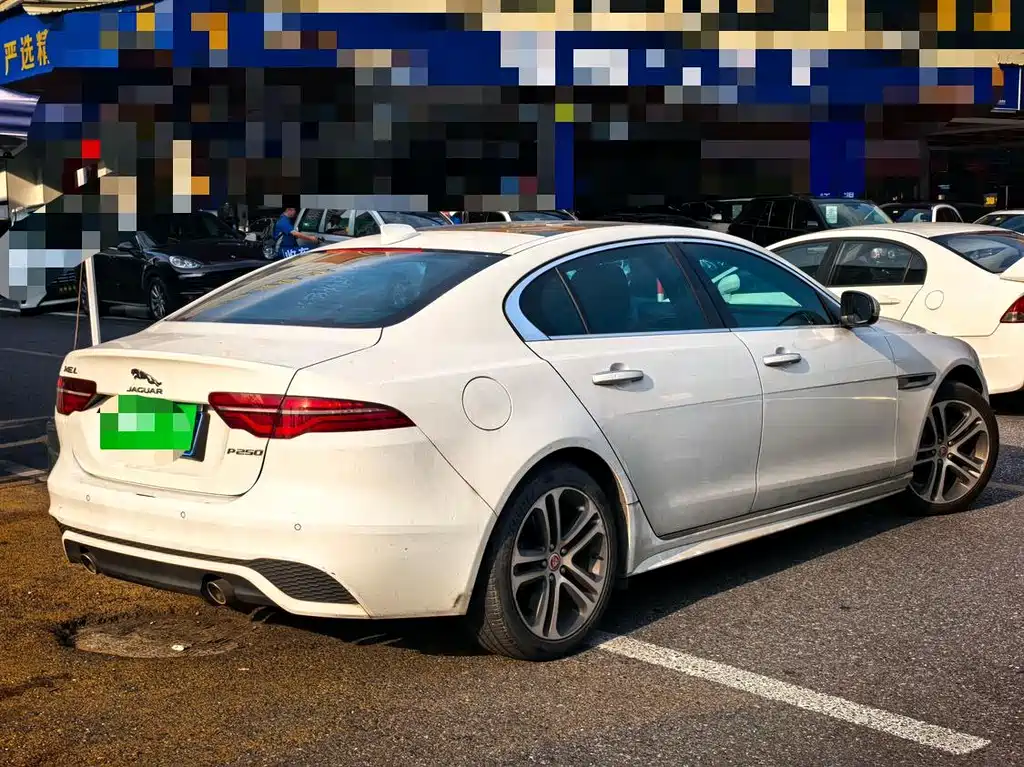 Jaguar XEL — миниатюра 6