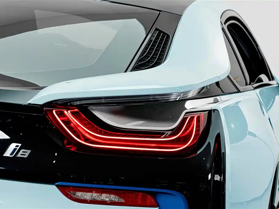 BMW i8 — миниатюра 13