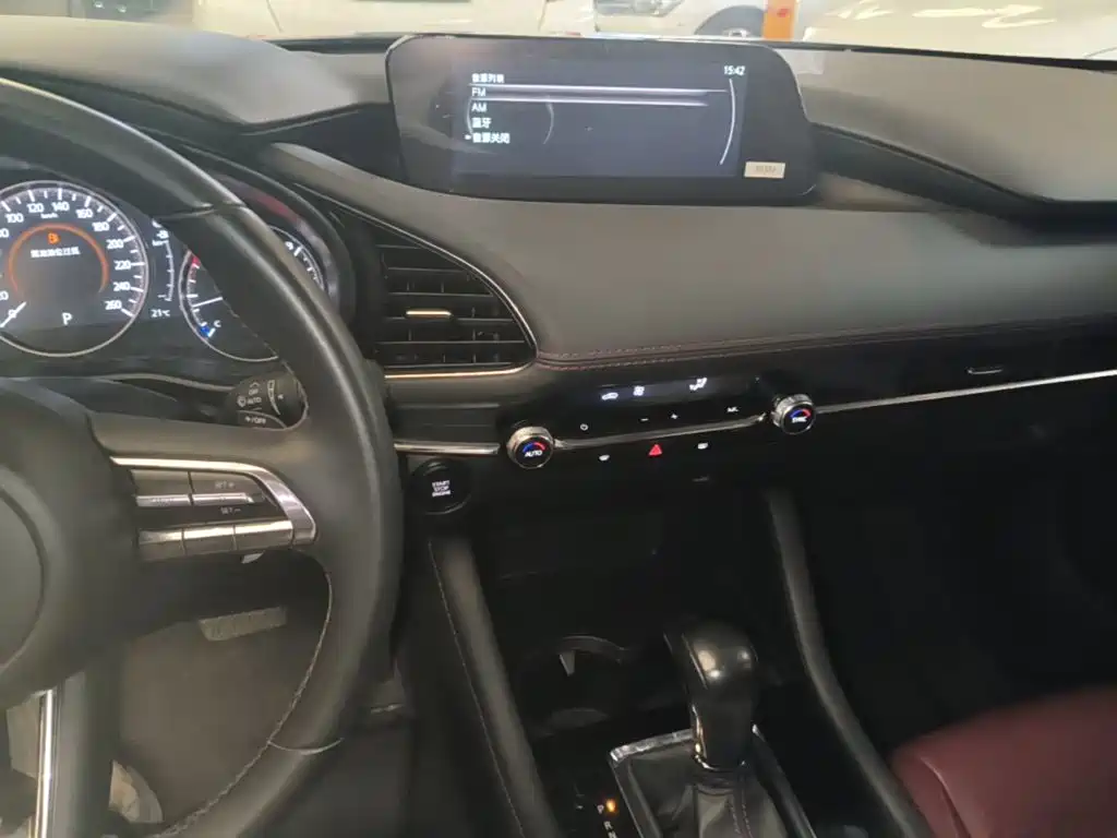 Mazda 3 Axela — миниатюра 13