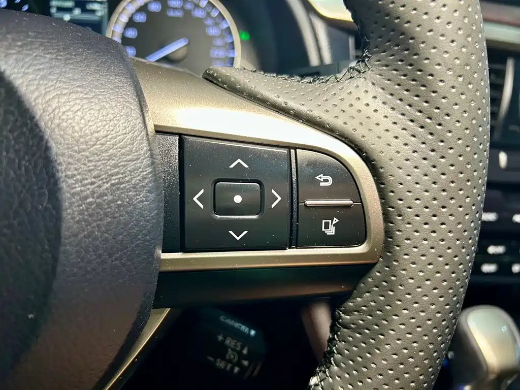 Lexus RX — миниатюра 13