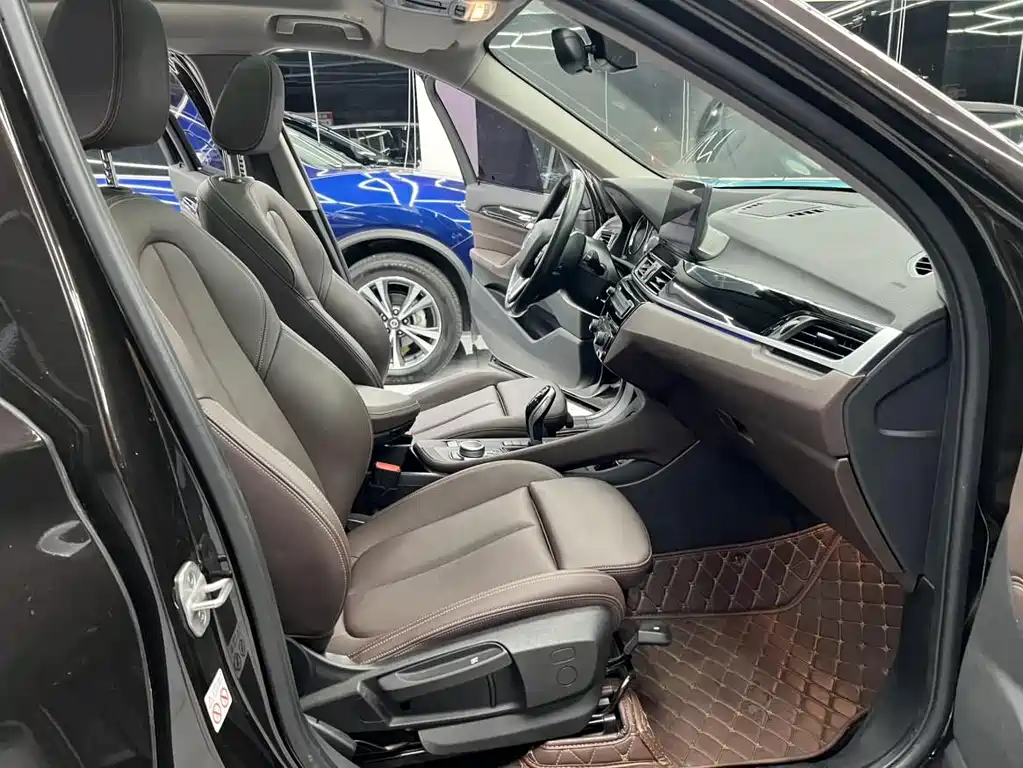 BMW X1 — миниатюра 11