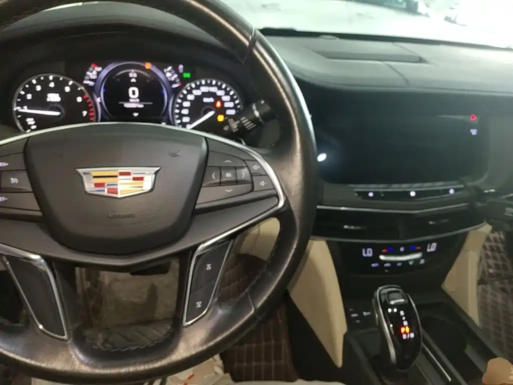 Cadillac CT6 — миниатюра 10