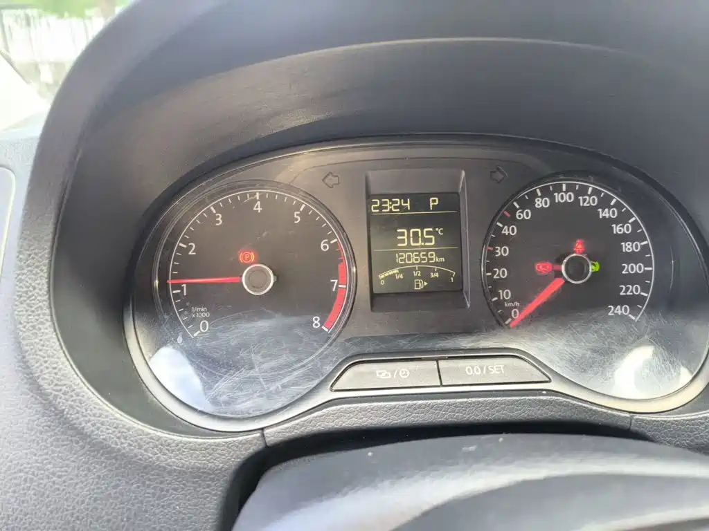 Volkswagen Polo — миниатюра 8