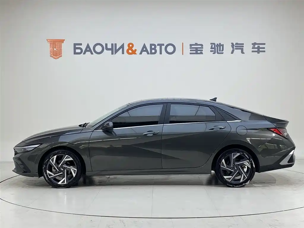 Hyundai Elantra 2023 Silver/gray из Китая, фото 6